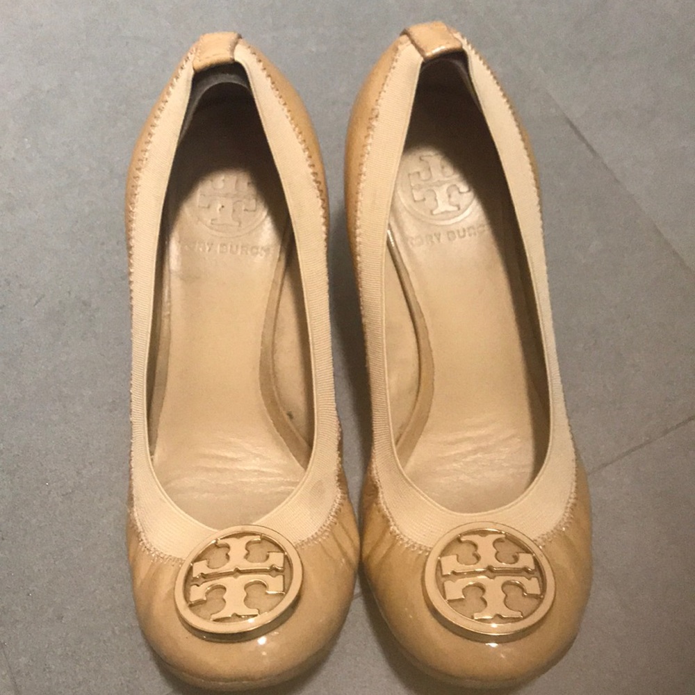 Tory Burch Caroline wedge with original box